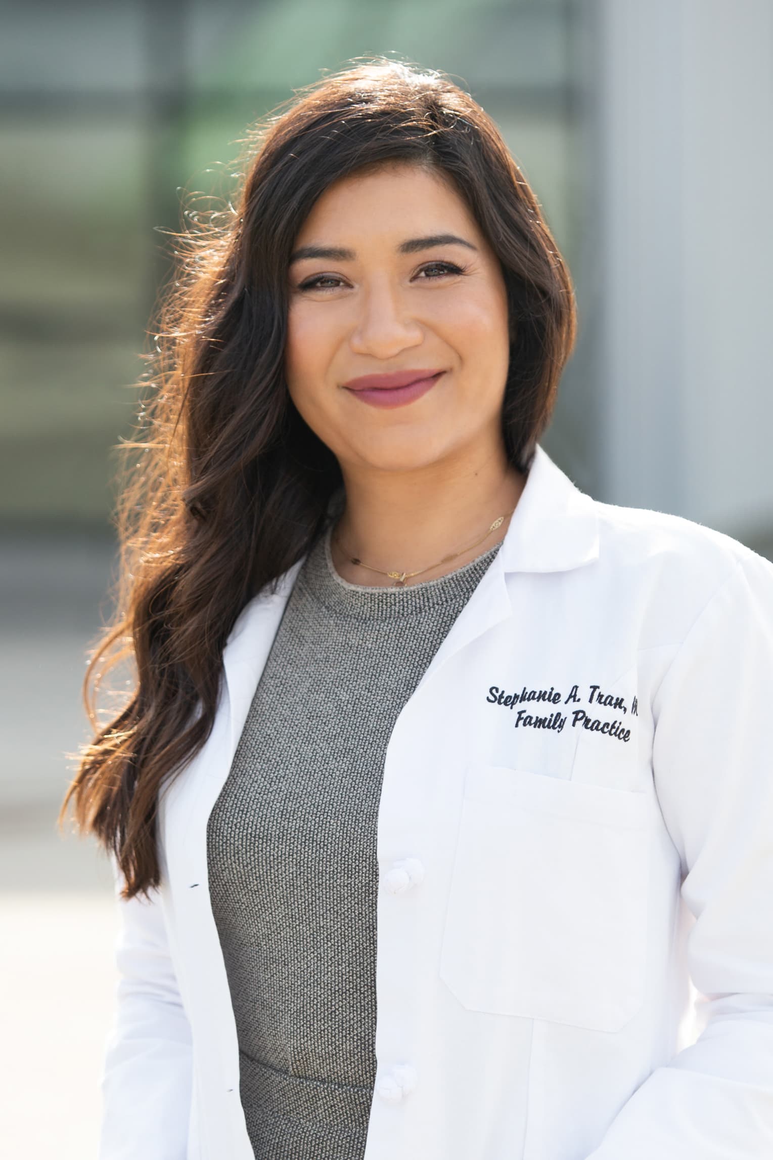 Dr. Stephanie Tran headshot